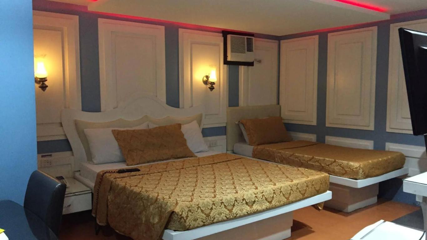 Icon Hotel Macapagal