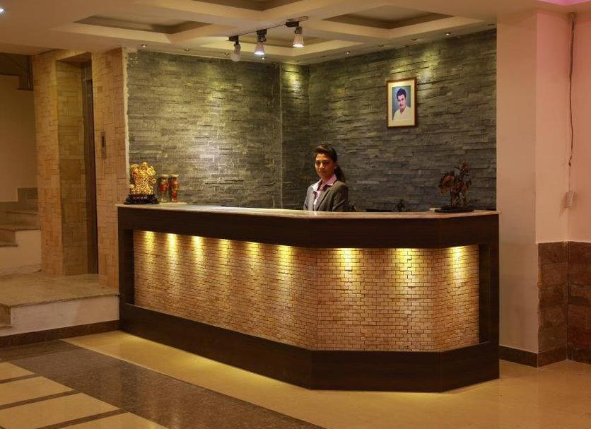 Front desk Photo