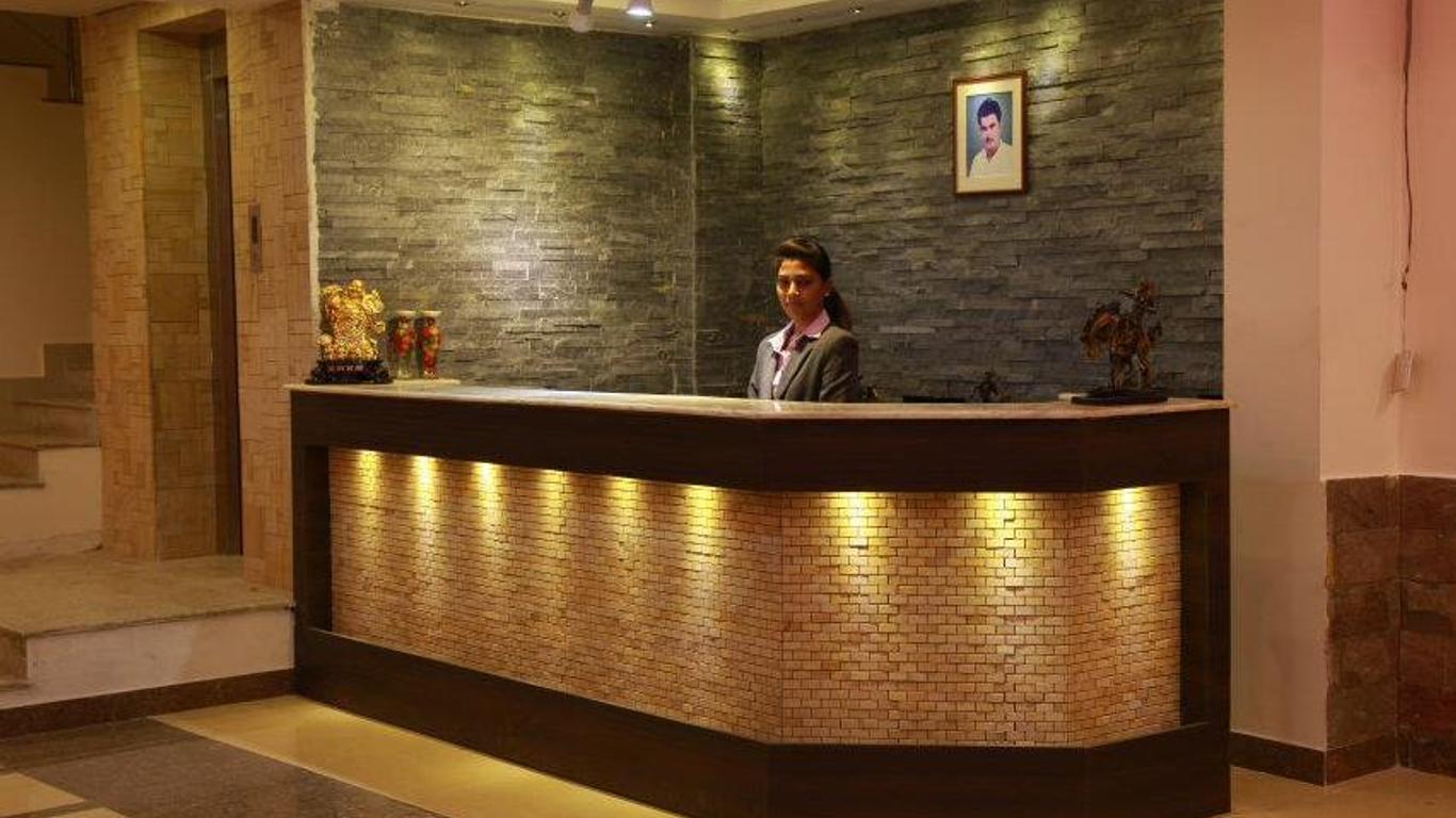 Grand Treat Hotel