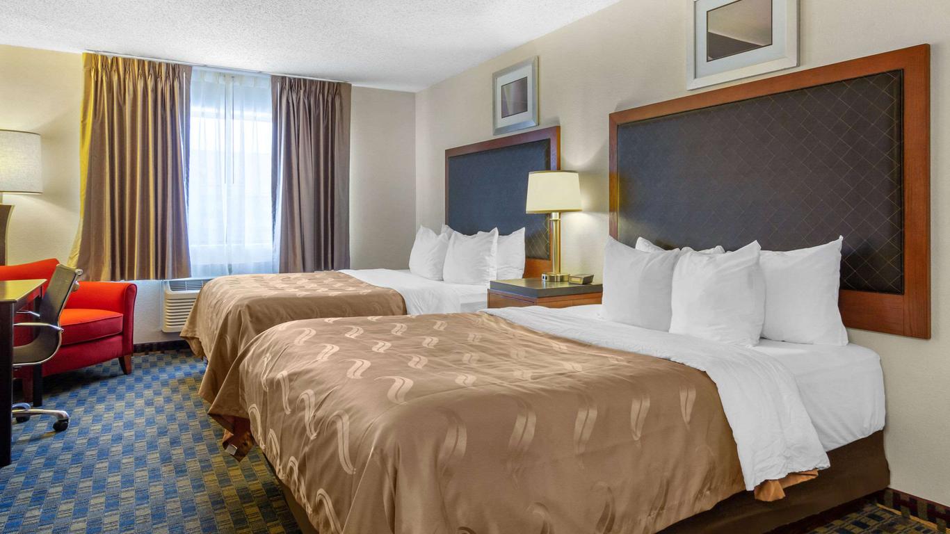 Quality Inn and Suites Lakewood - Denver Southwest