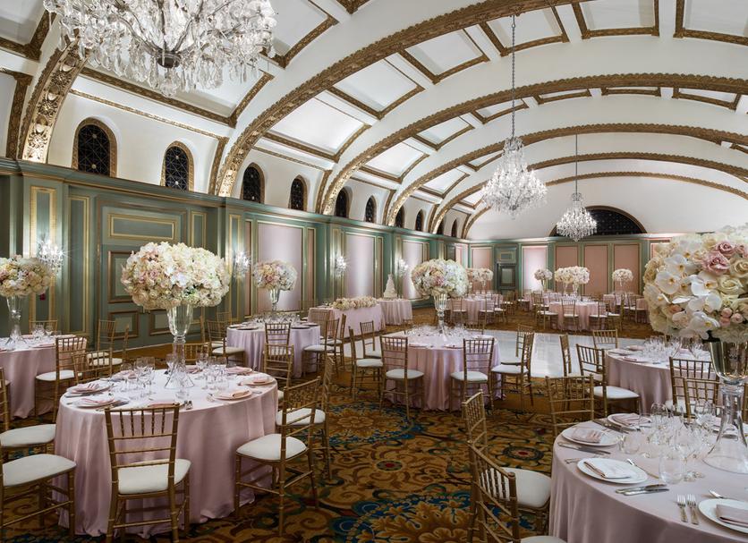 Banquet hall Photo
