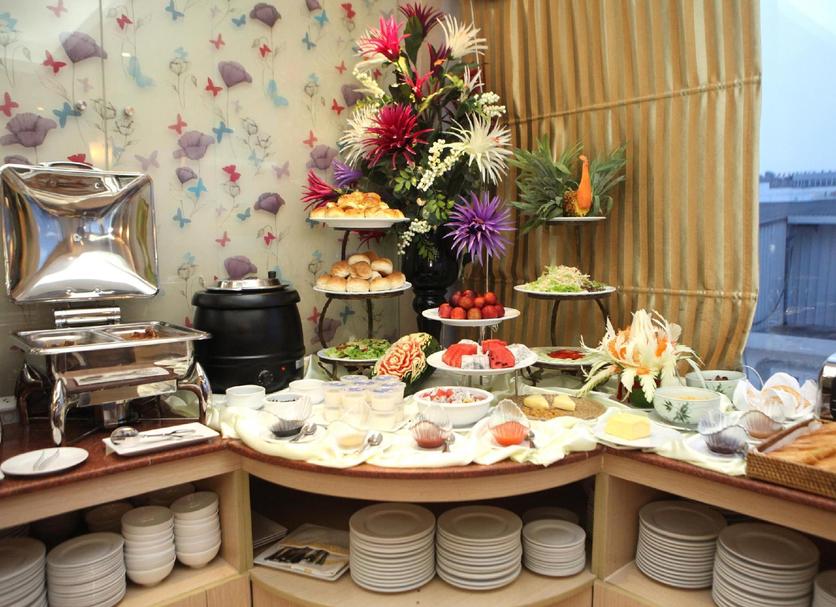 Buffet Photo