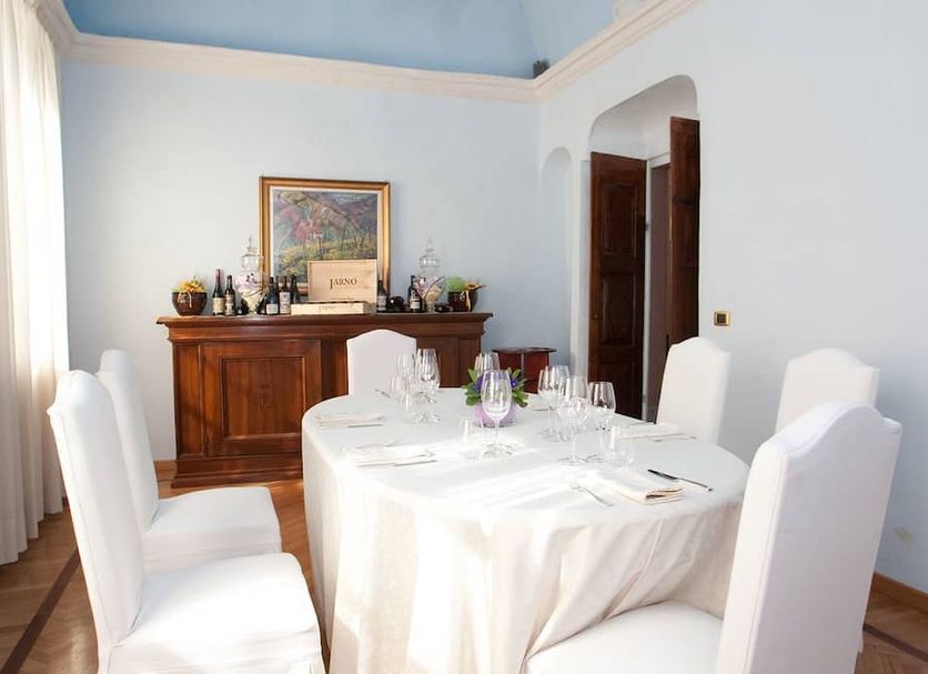 Dining room Photo