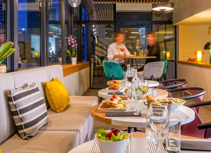 Restaurant Photo