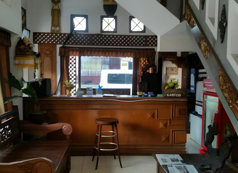 Front desk Photo