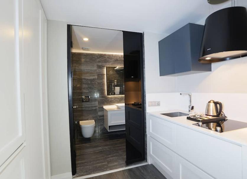 Kitchen Photo