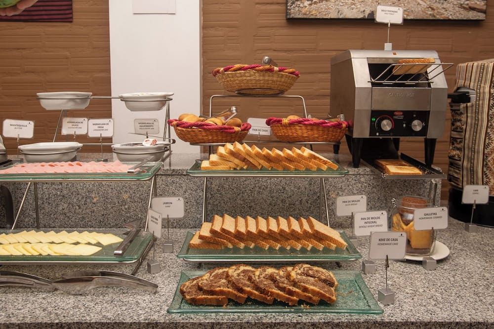 Buffet Photo