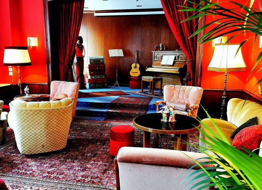 Lounge Photo