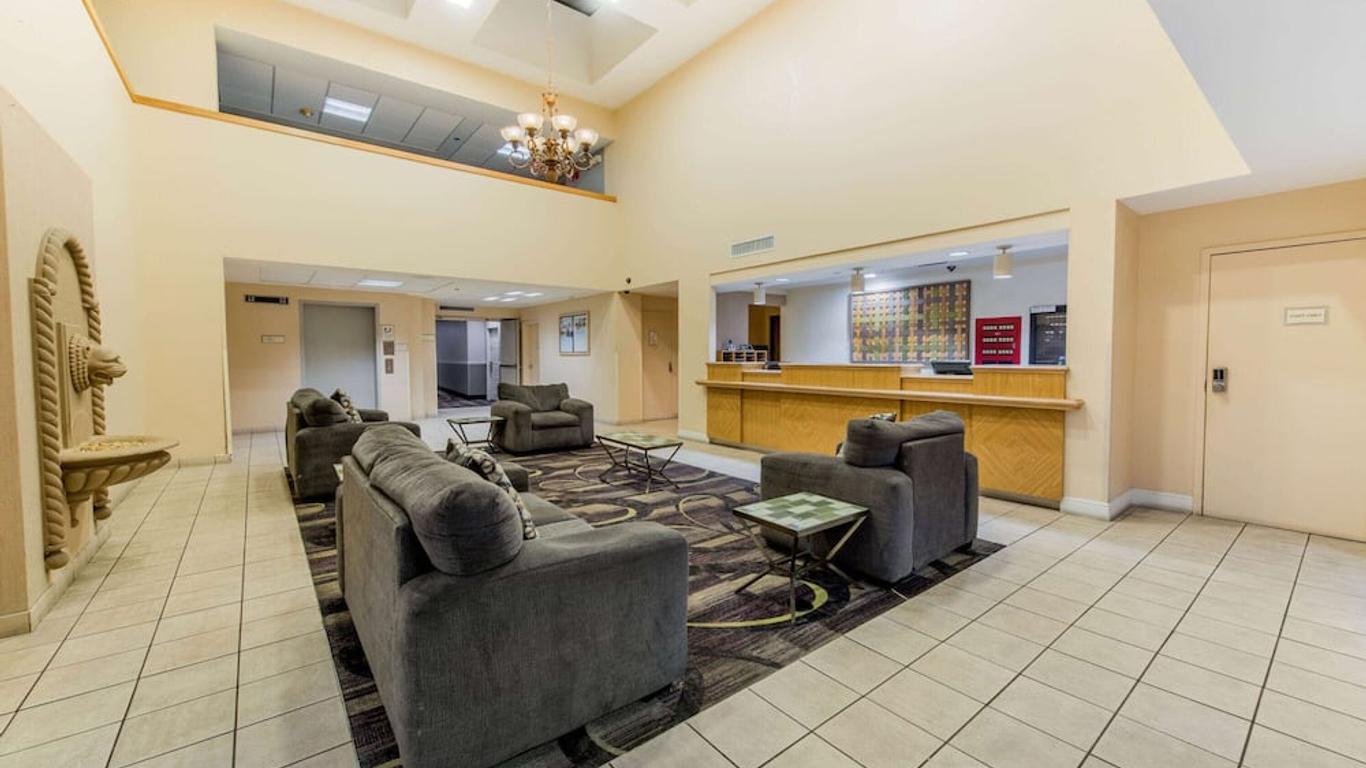 La Quinta Inn & Suites by Wyndham Ft Lauderdale Cypress Cr