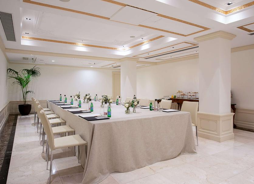Conference room Photo