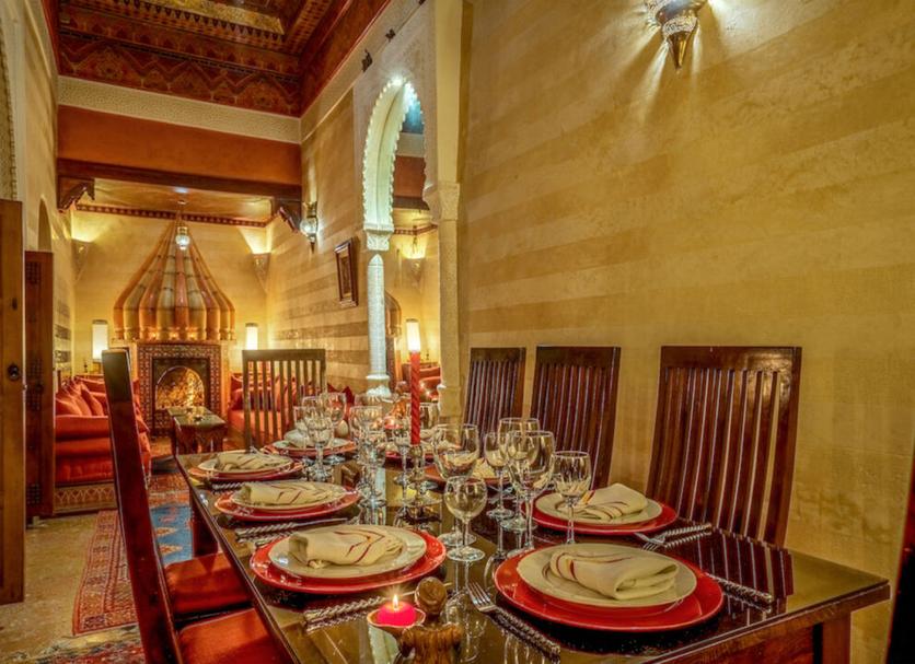 Dining room Photo