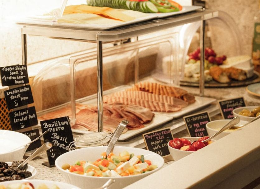 Buffet Photo