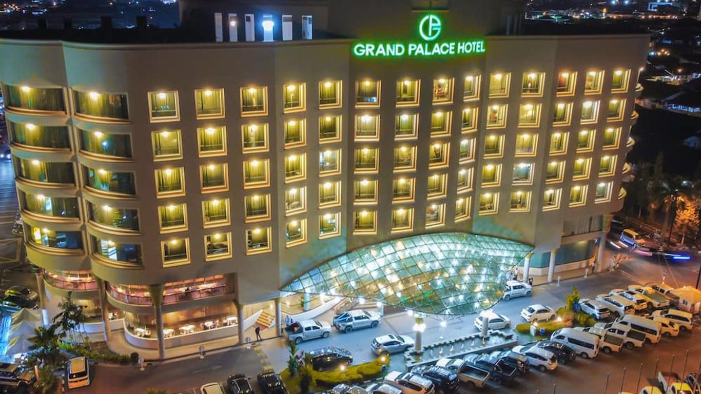 Grand Palace Hotel