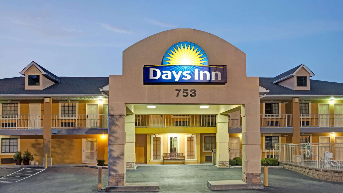 Days Inn by Wyndham Marietta White Water