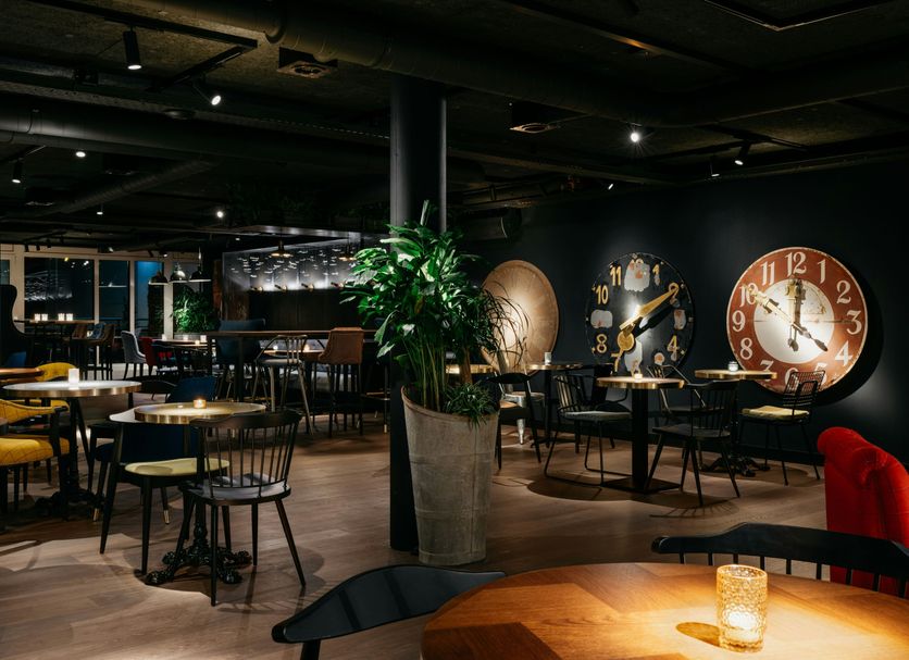Restaurant Photo