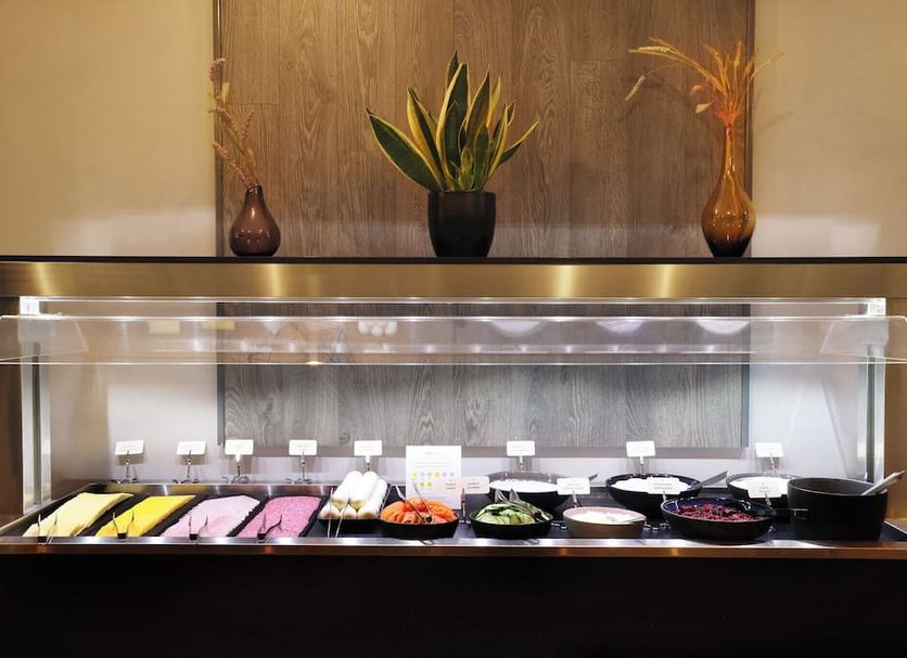 Buffet Photo
