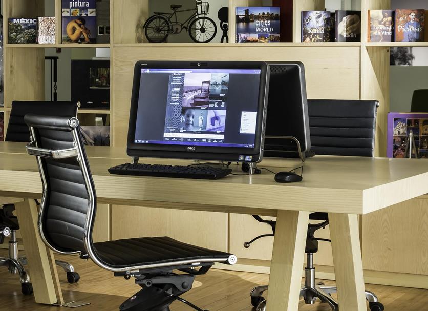 Business centre Photo