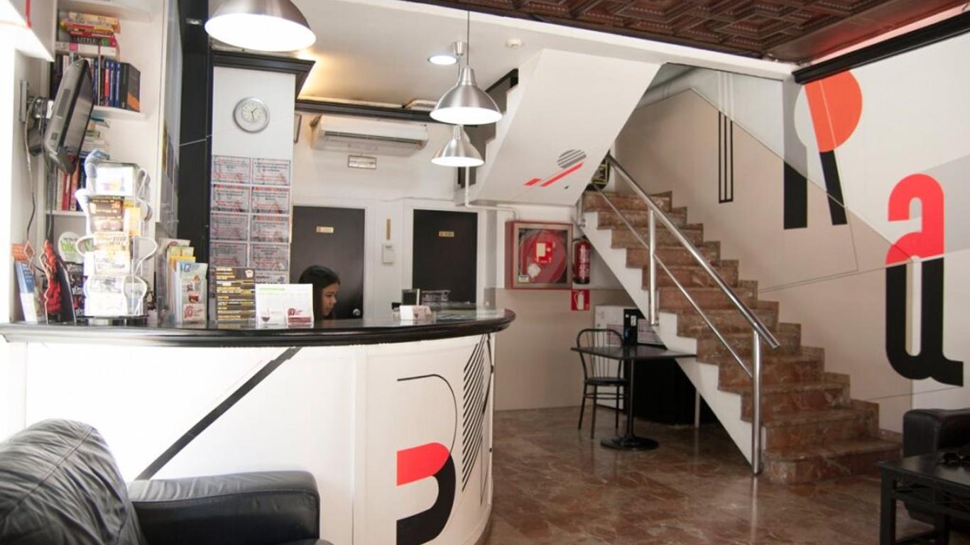 Be Ramblas Hostel