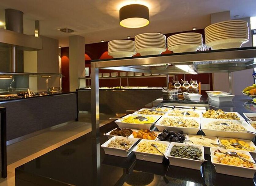 Buffet Photo