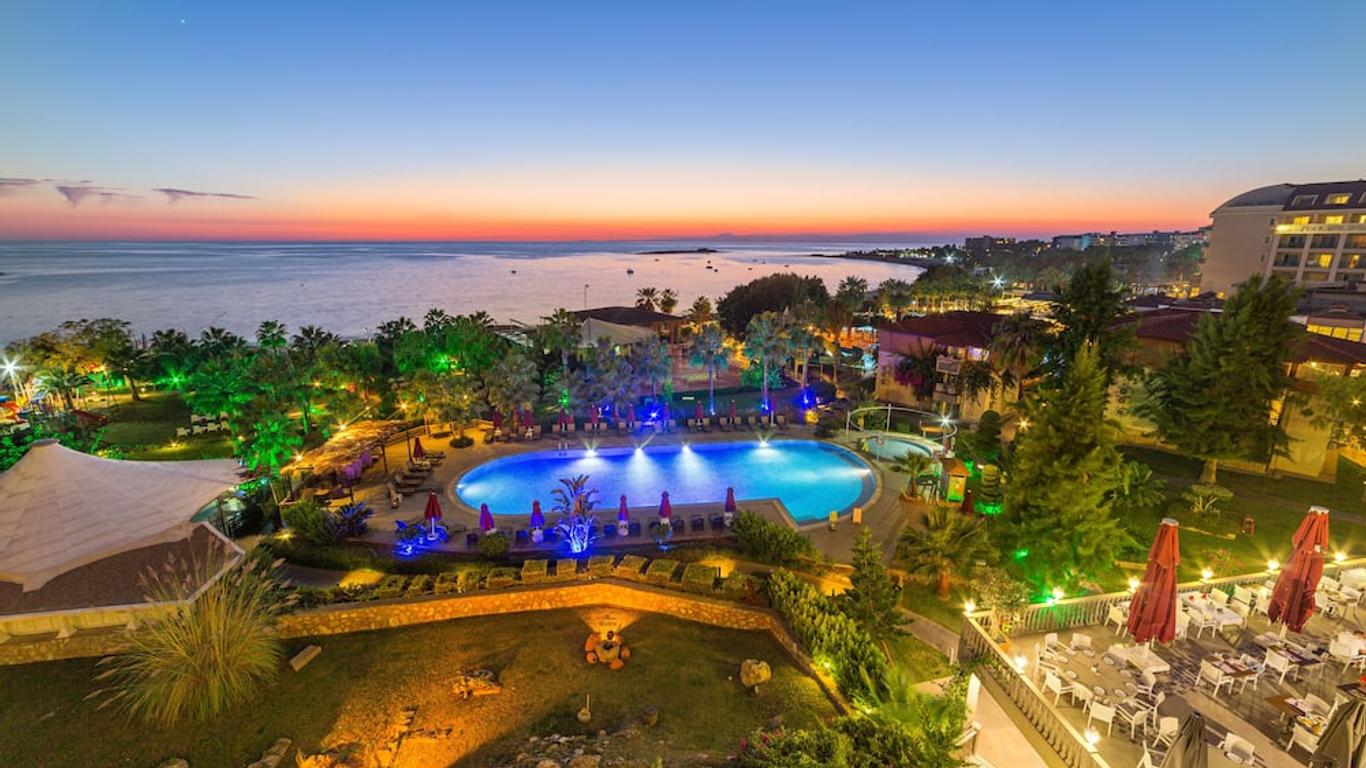 Justiniano Deluxe Resort