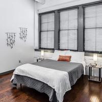 NY Style Centric Loft with King Bed by Park ave