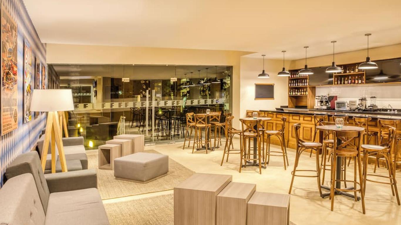 Fiesta Inn Express San Luis Potosí Oriente
