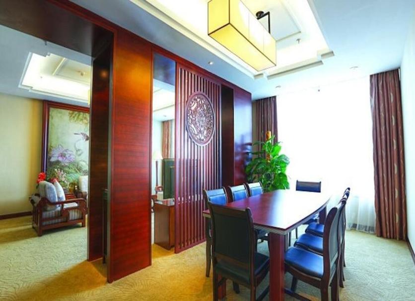 Dining room Photo