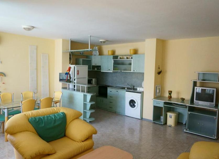 Kitchen Photo