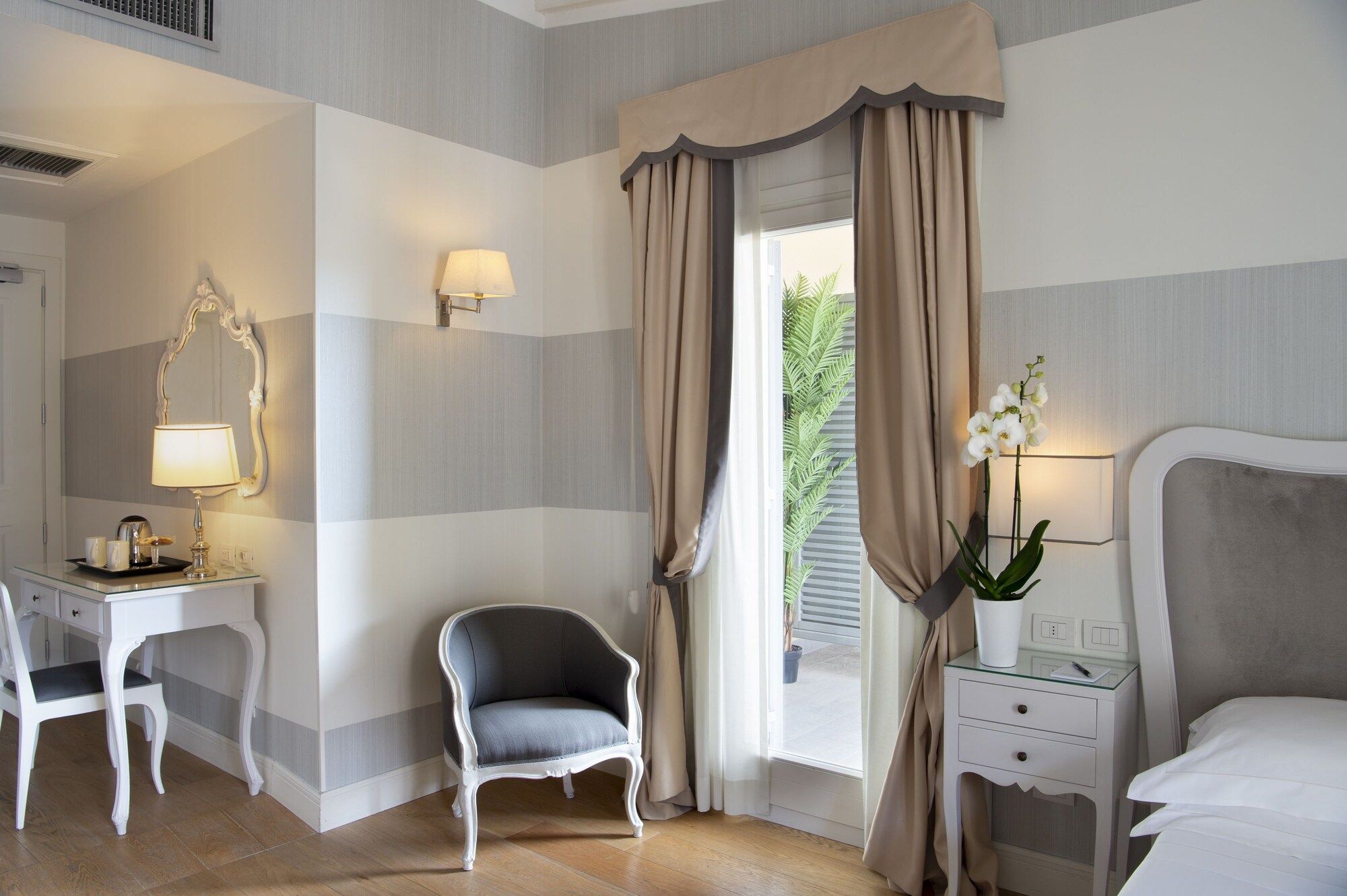 Room amenity