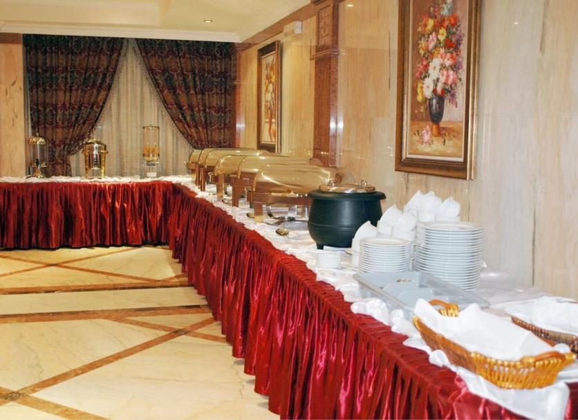 Buffet Photo