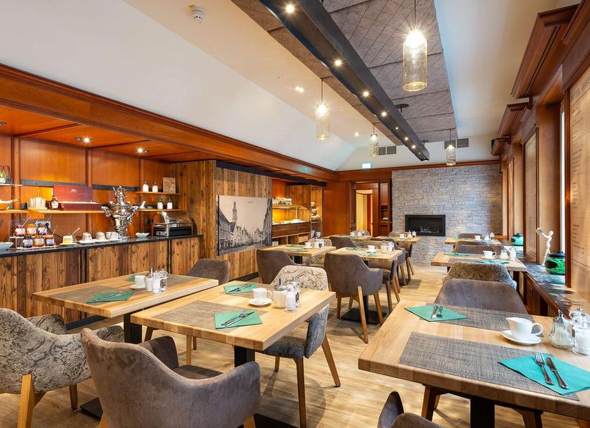 Restaurant Photo