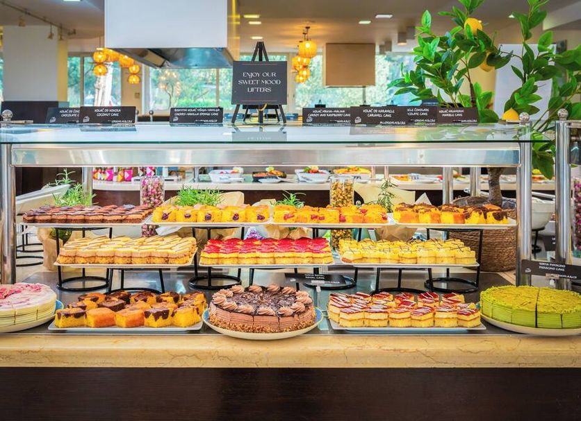 Buffet Photo