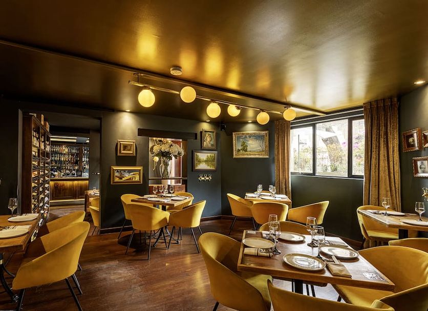 Restaurant Photo