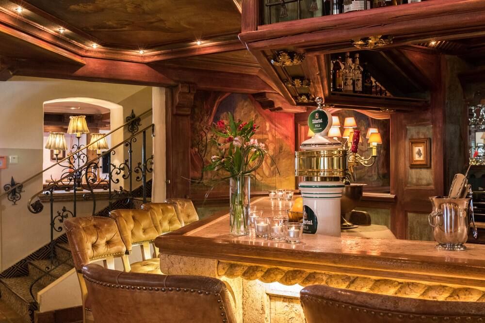 Bar Photo