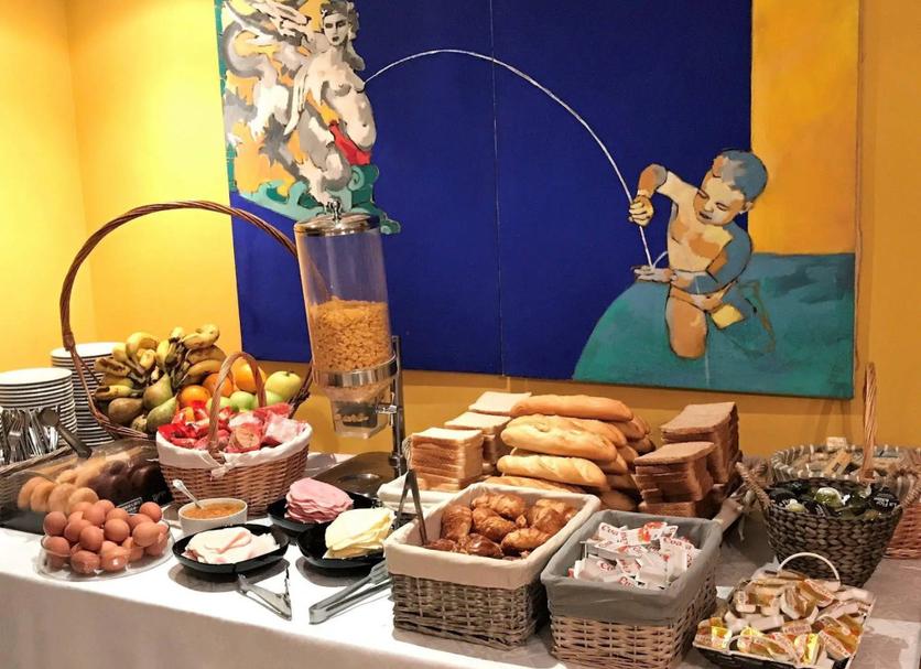 Buffet Photo