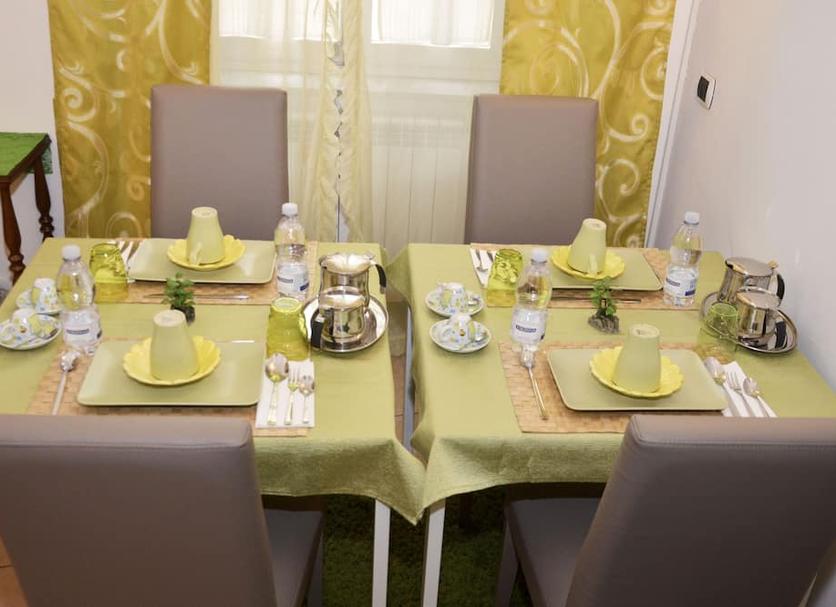 Dining room Photo