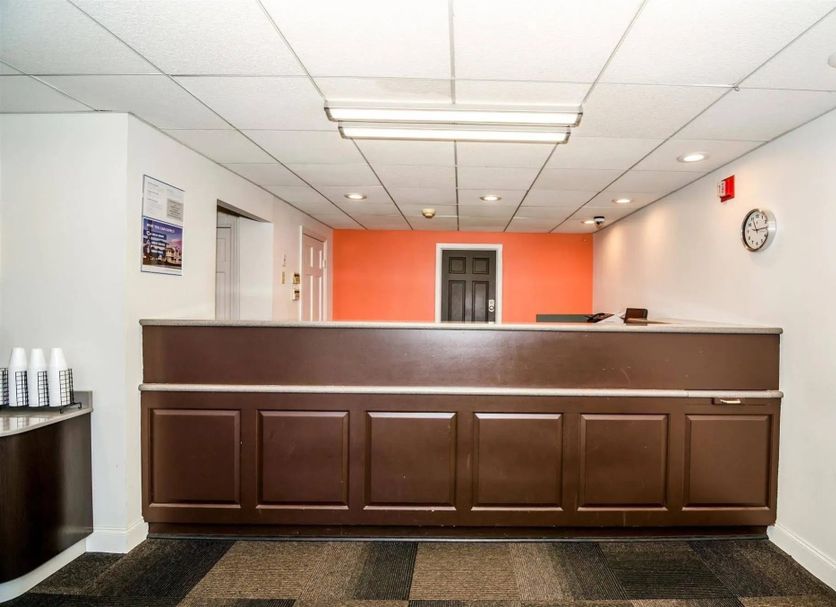 Front desk Photo