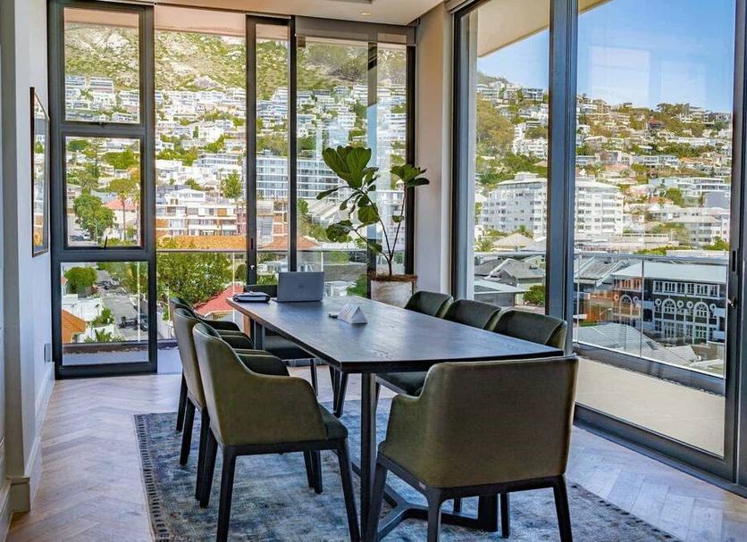 Dining room Photo