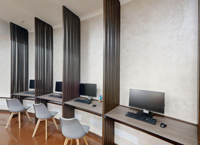 Business centre Photo