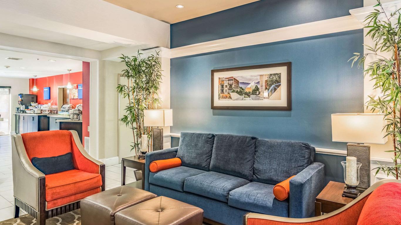 Comfort Inn & Suites Lookout Mountain