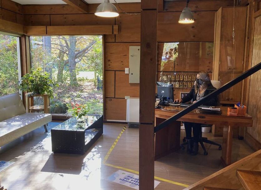 Front desk Photo