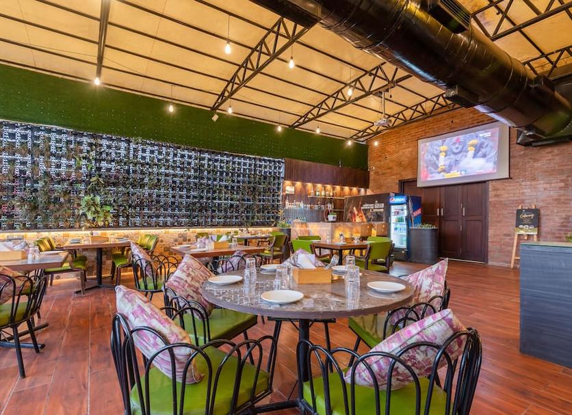 Restaurant Photo