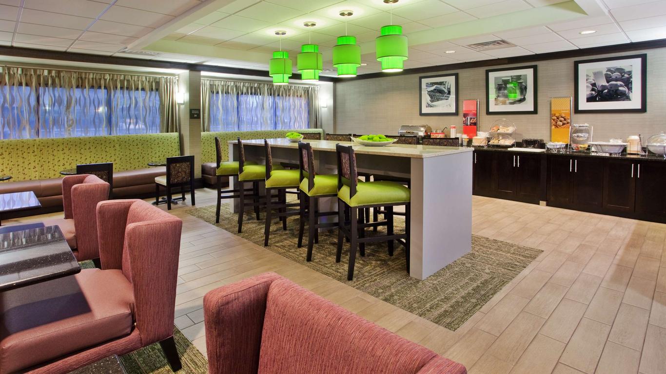 Hampton Inn Atlanta-Town Center/Kennesaw