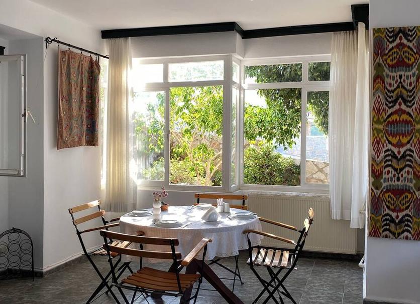 Dining room Photo