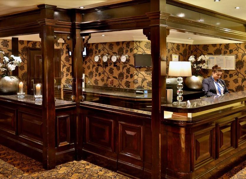 Front desk Photo