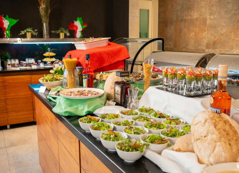 Buffet Photo