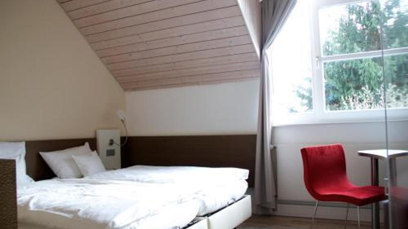 Flussbett Hotel