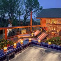 Rustic Inn Creekside