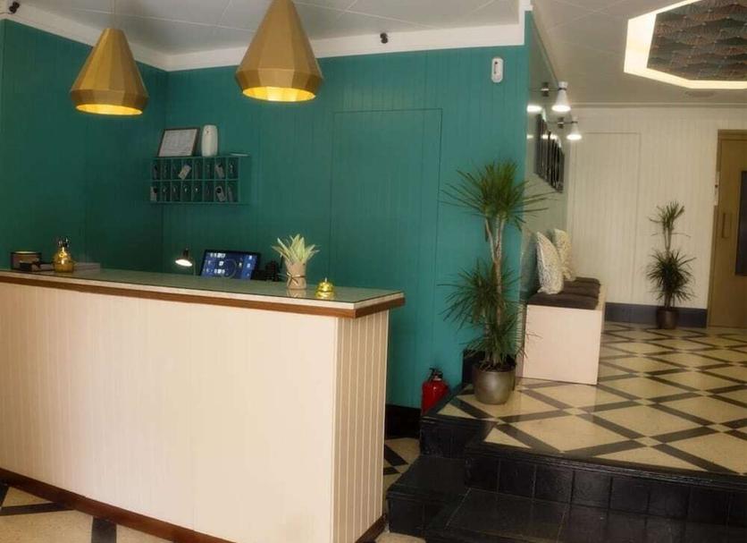 Front desk Photo
