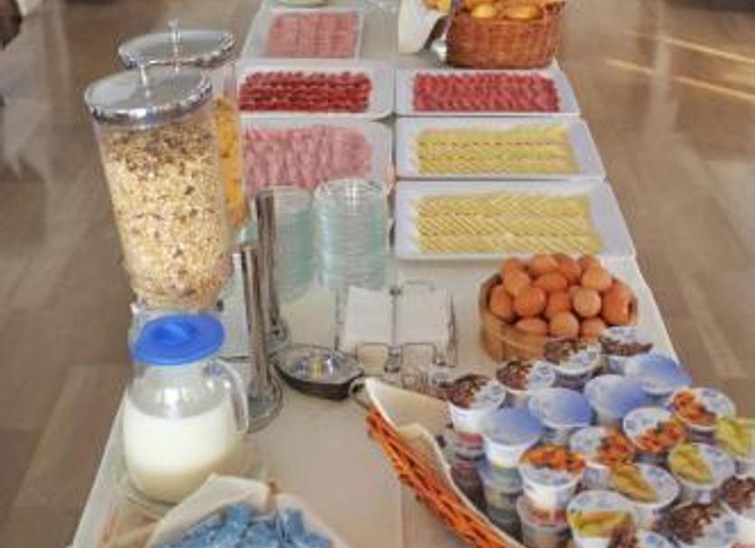 Buffet Photo